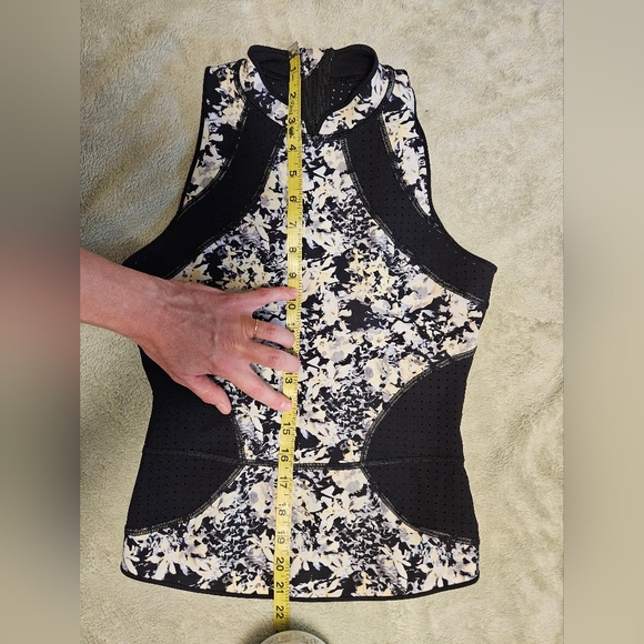 Lululemon surf swim top - Picture 4 of 7